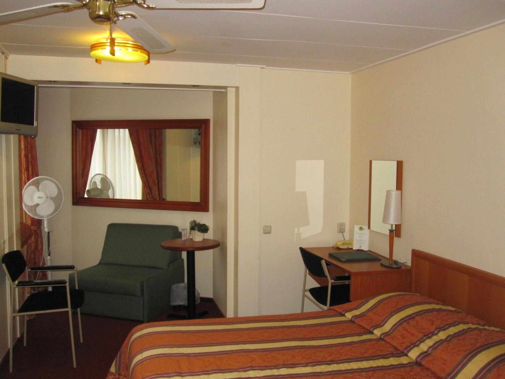 Hotel Kuik Ruinen Quarto foto